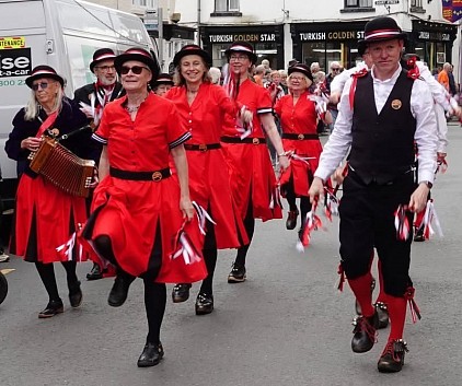 Old Meg Morris Dancing in Action